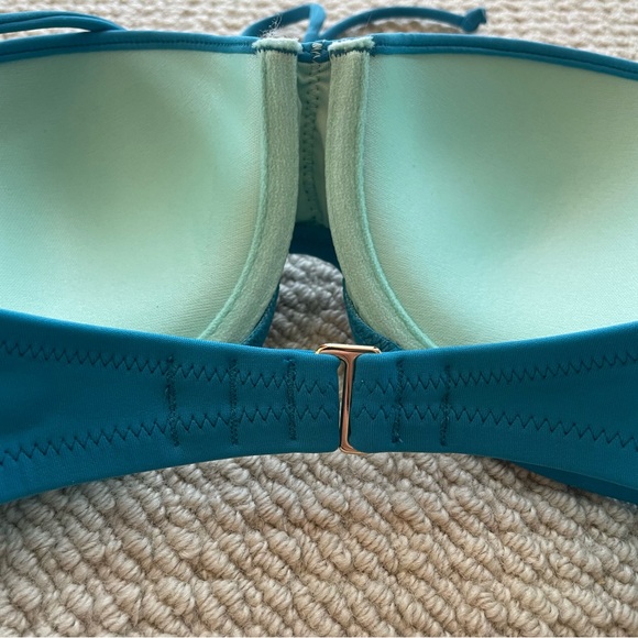 NWT Victoria’s Secret Bandeau Bikini Top Size 32D - Picture 6 of 7